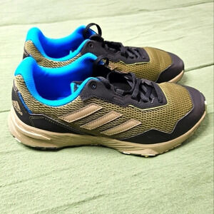 New Adidas Tracefinder‎ with box.